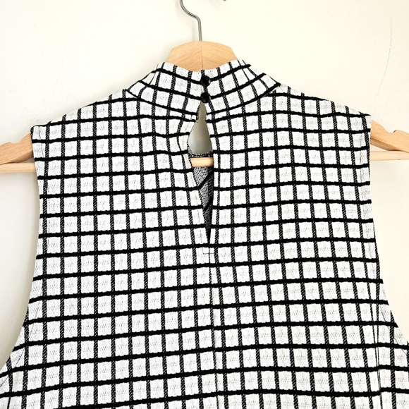 Retro style dress - Picture 2 of 2